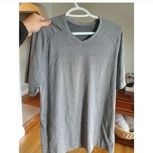 Mens lululenon metal tech V t-shirt